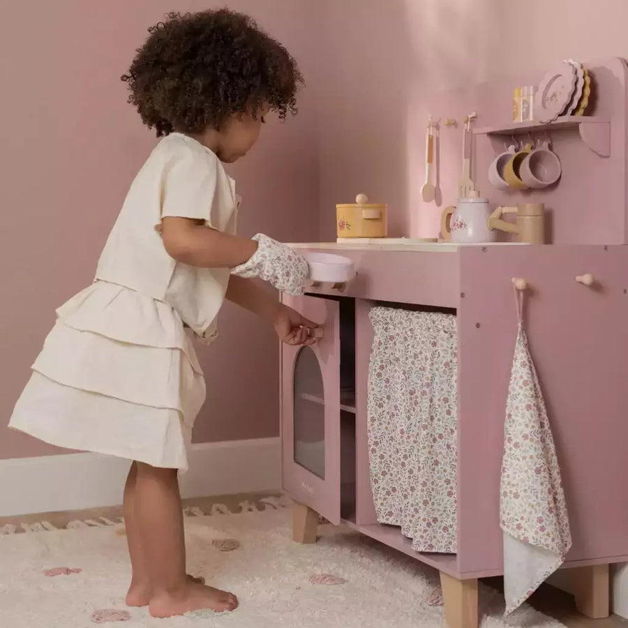 LITTLE DUTCH. Wooden play kitchen Pink