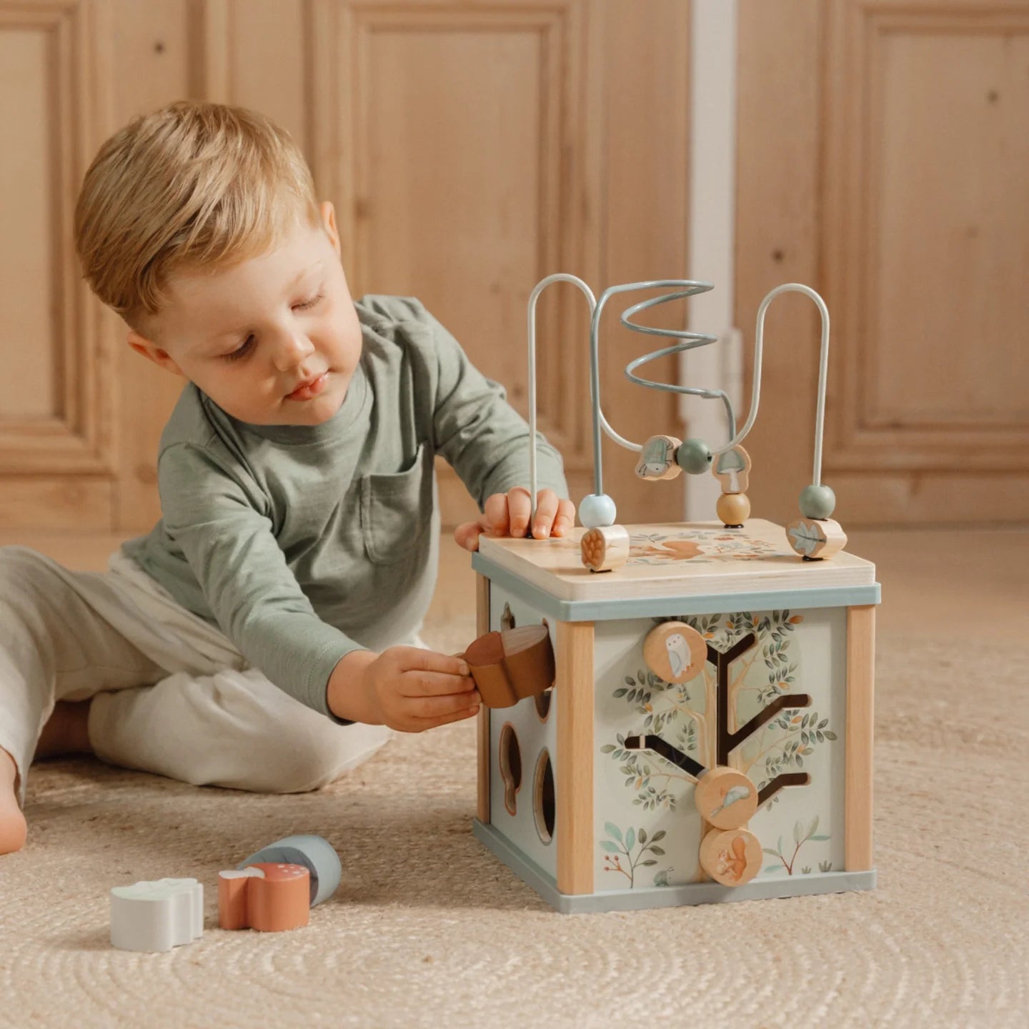 LITTLE DUTCH. Activity Cube Forest Friends