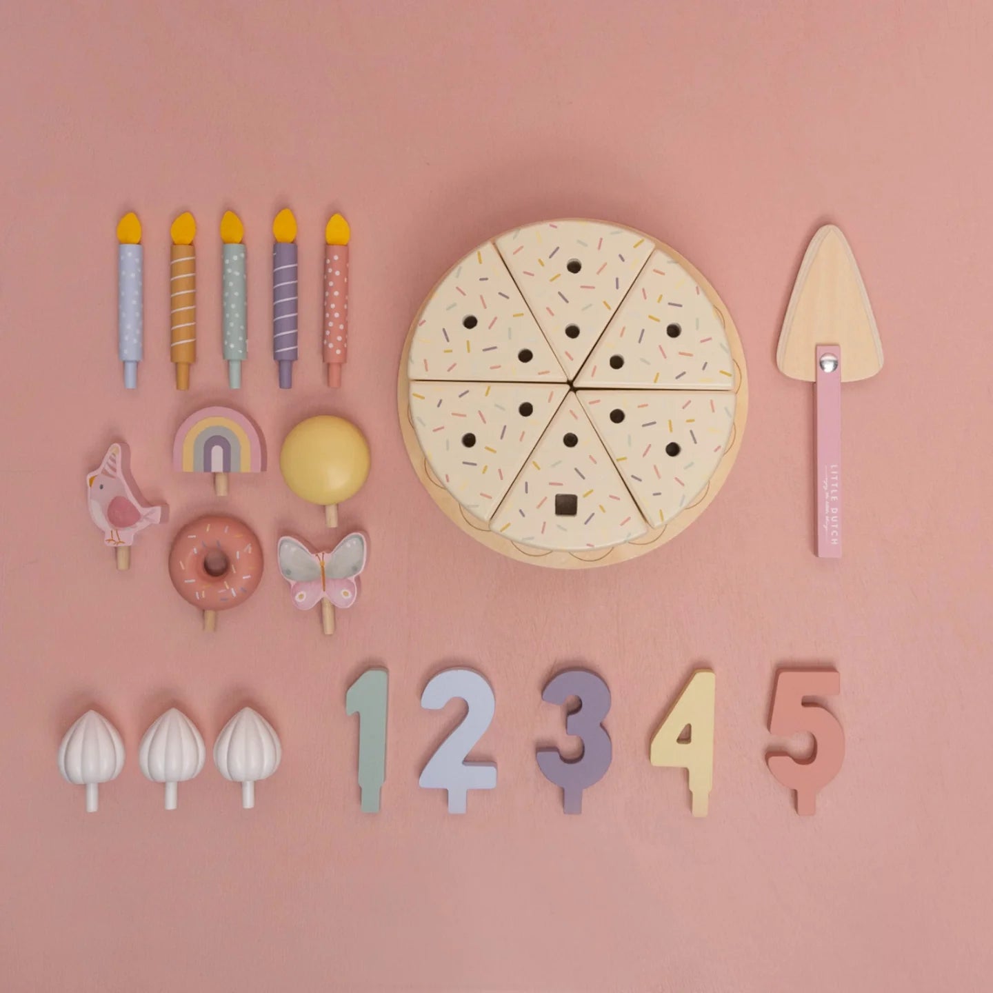 LITTLE DUTCH. Wooden birthday cake pink
